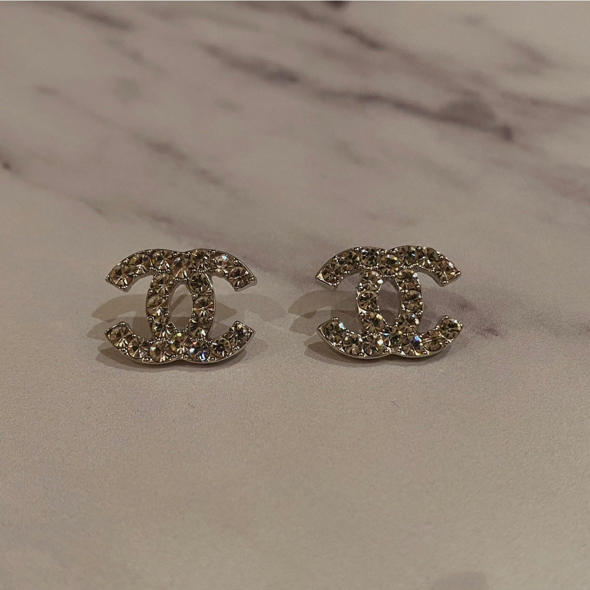 DIAMANTÉ STUDS