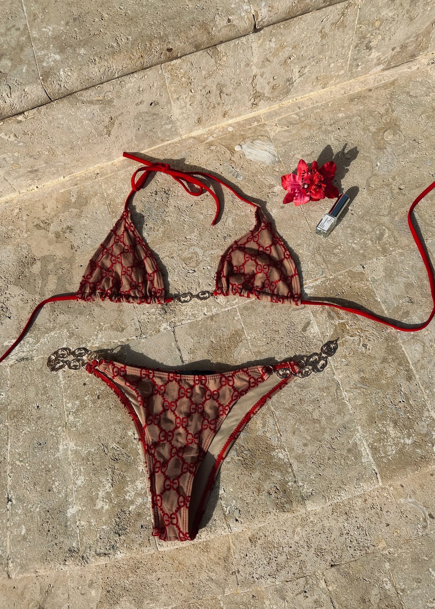 GG beige & red chain bikini